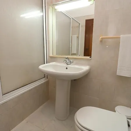 Lena البوفيرا